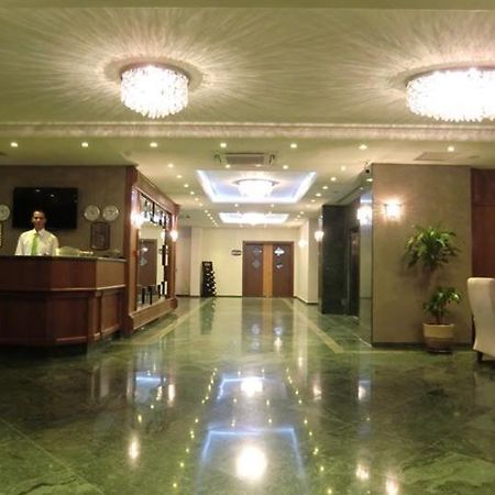Adanava Hotel ภายนอก รูปภาพ