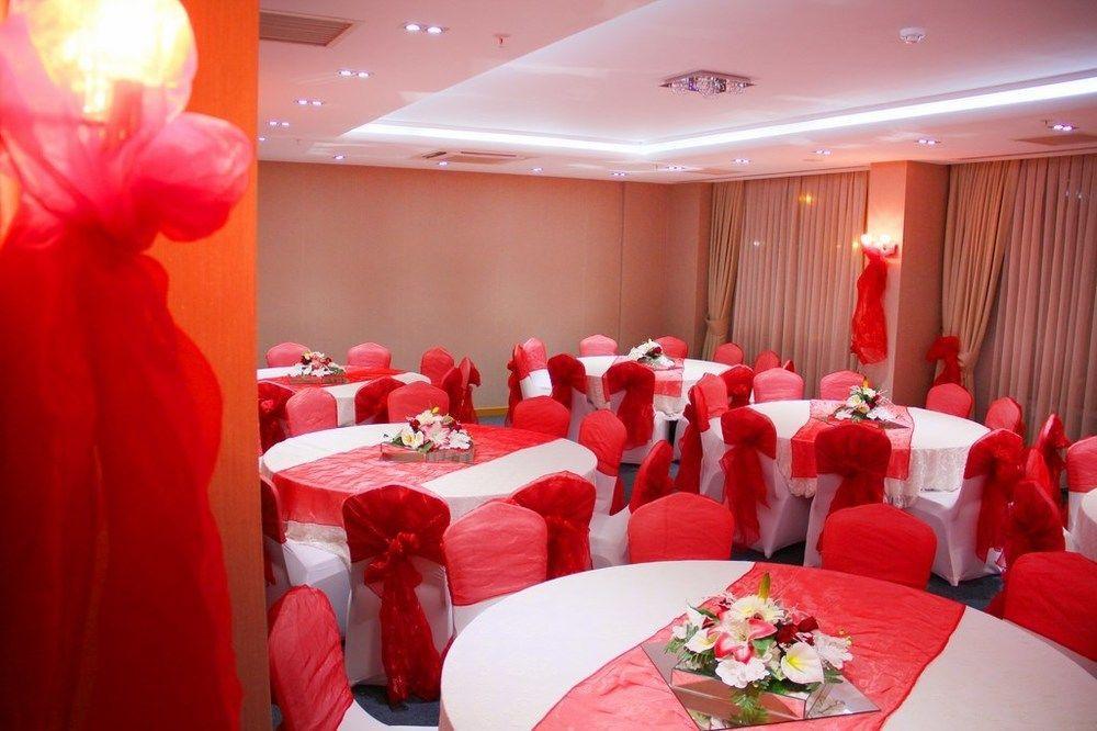 Adanava Hotel ภายนอก รูปภาพ