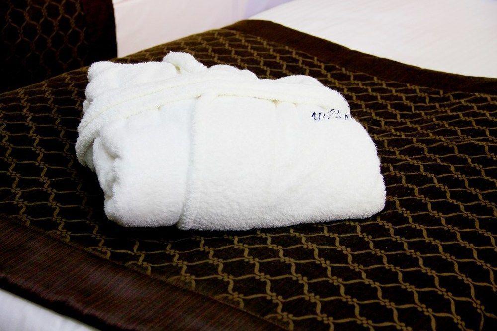 Adanava Hotel ภายนอก รูปภาพ